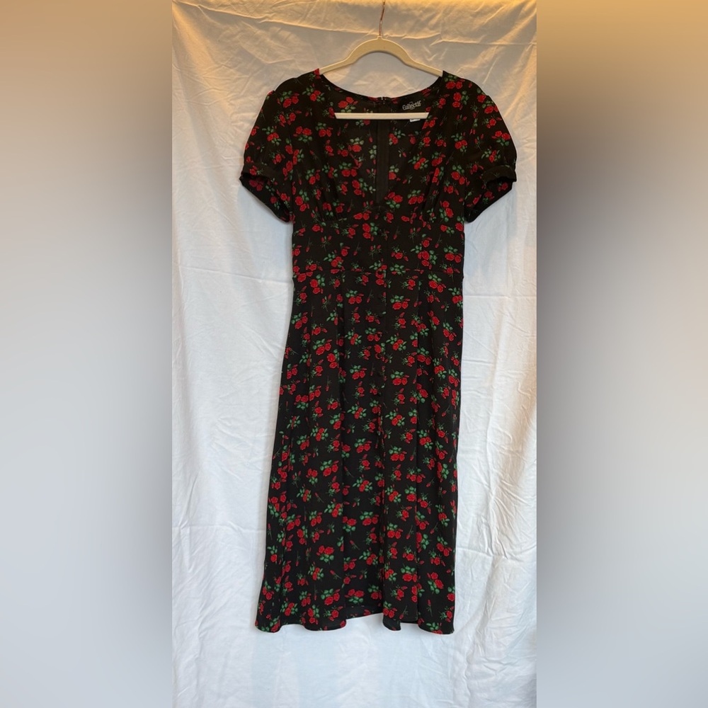 Black and Red roses Women's Dress. Brand New!